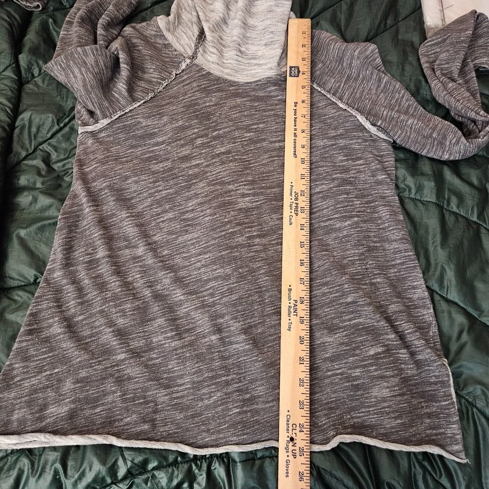 FP Beach Women Gray Cowl Neck Long Sleeve Top Lightweight Cozy Pullover One Sz